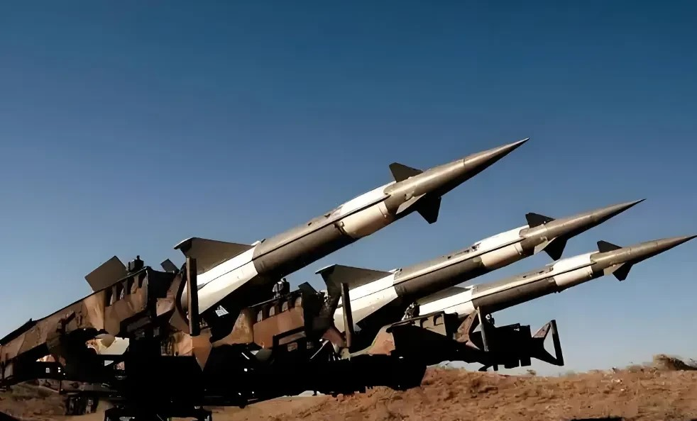 携450枚“战斧”，美航母进入打击“阵地”！与美接触后，伊朗外长划定两条“红线”！导弹项目拒绝谈判……