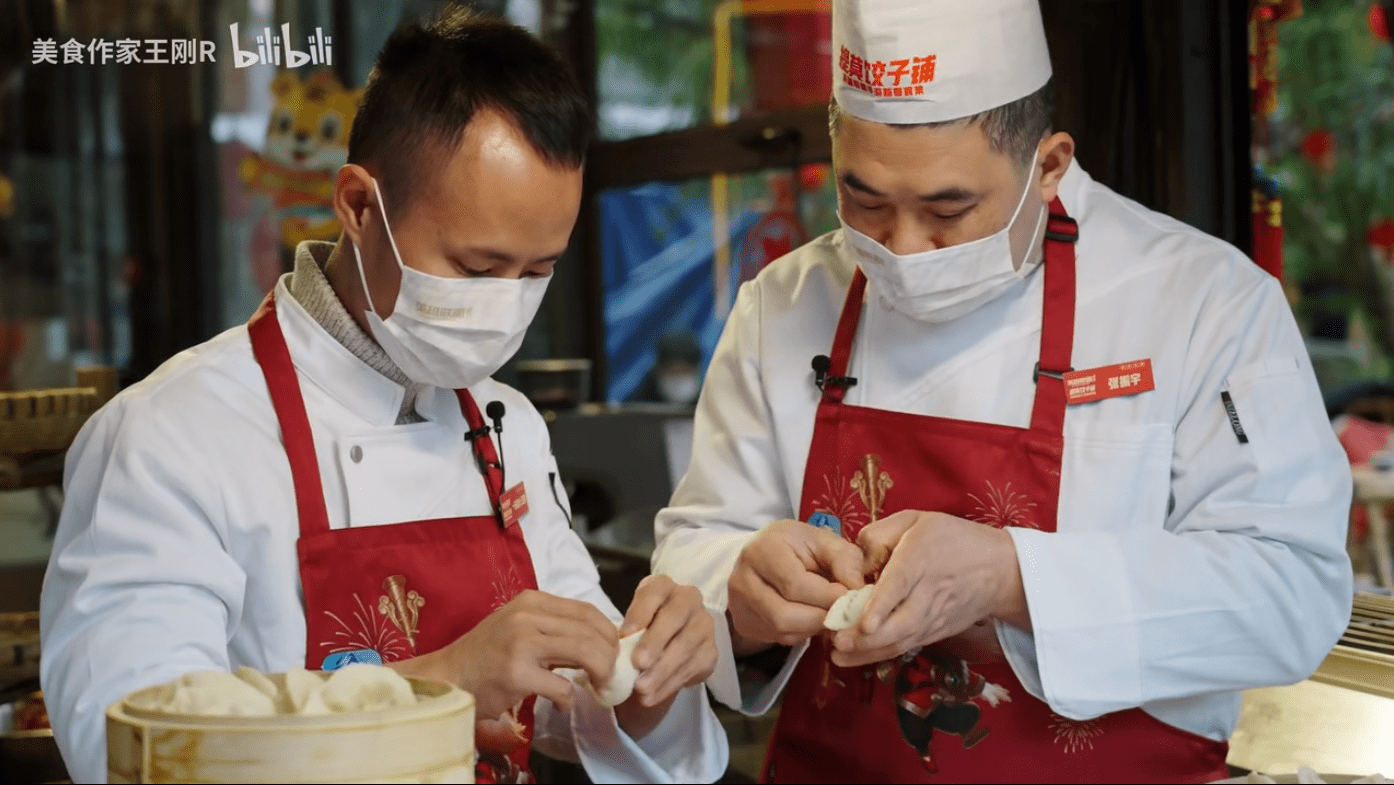 加速进化推出新春暖心举措 员工可携人形机器人K1返乡过年