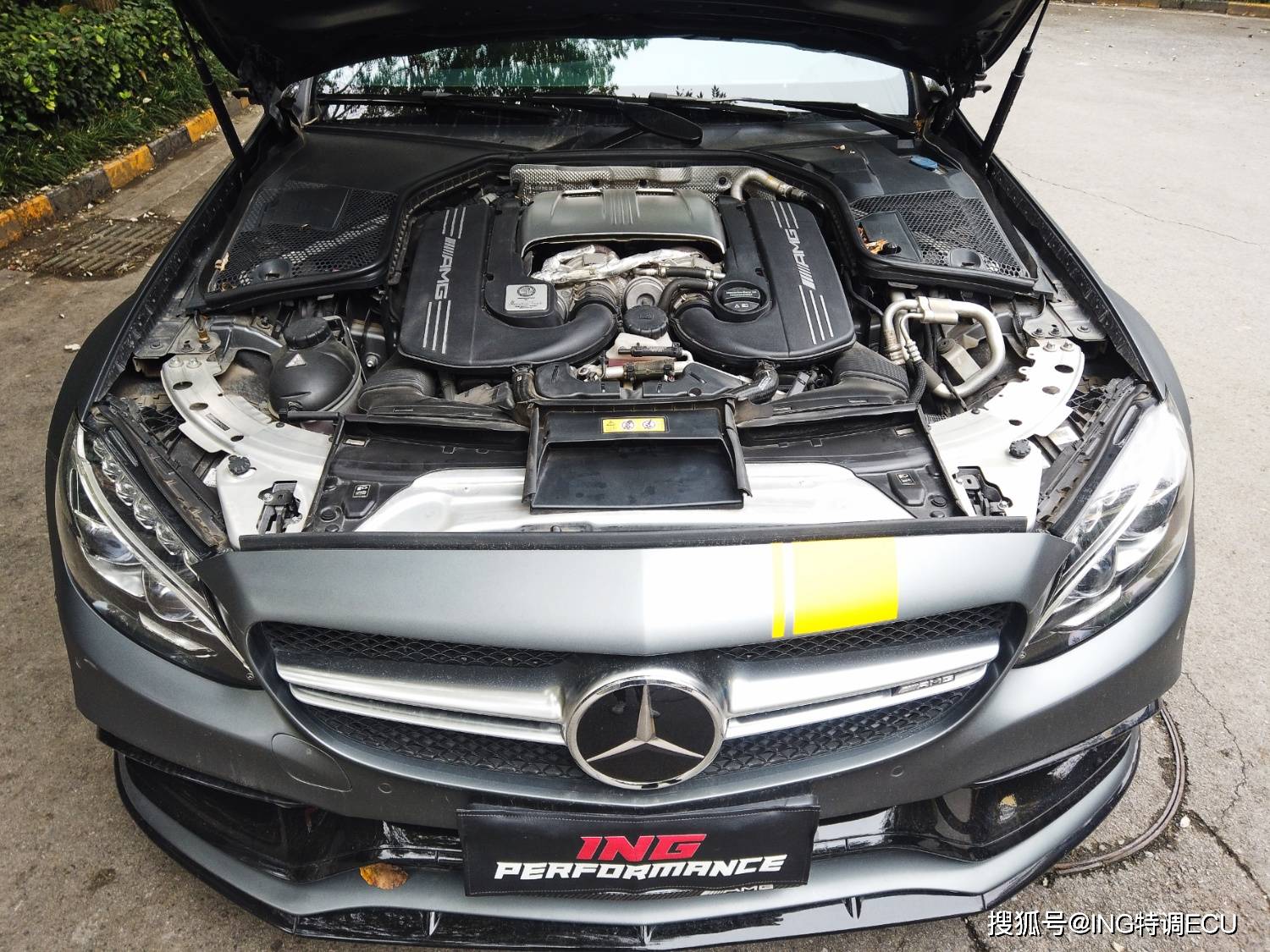 金博股份:公司已进入梅赛德斯奔驰集团AMG供应链体系,具备承接订单的资质,不等同于收到定点通知书