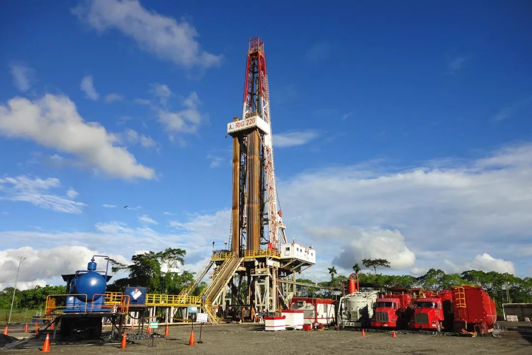 中国石油获得发明专利授权:“一种长稳斜段复合钻进提速方法及提速系统”