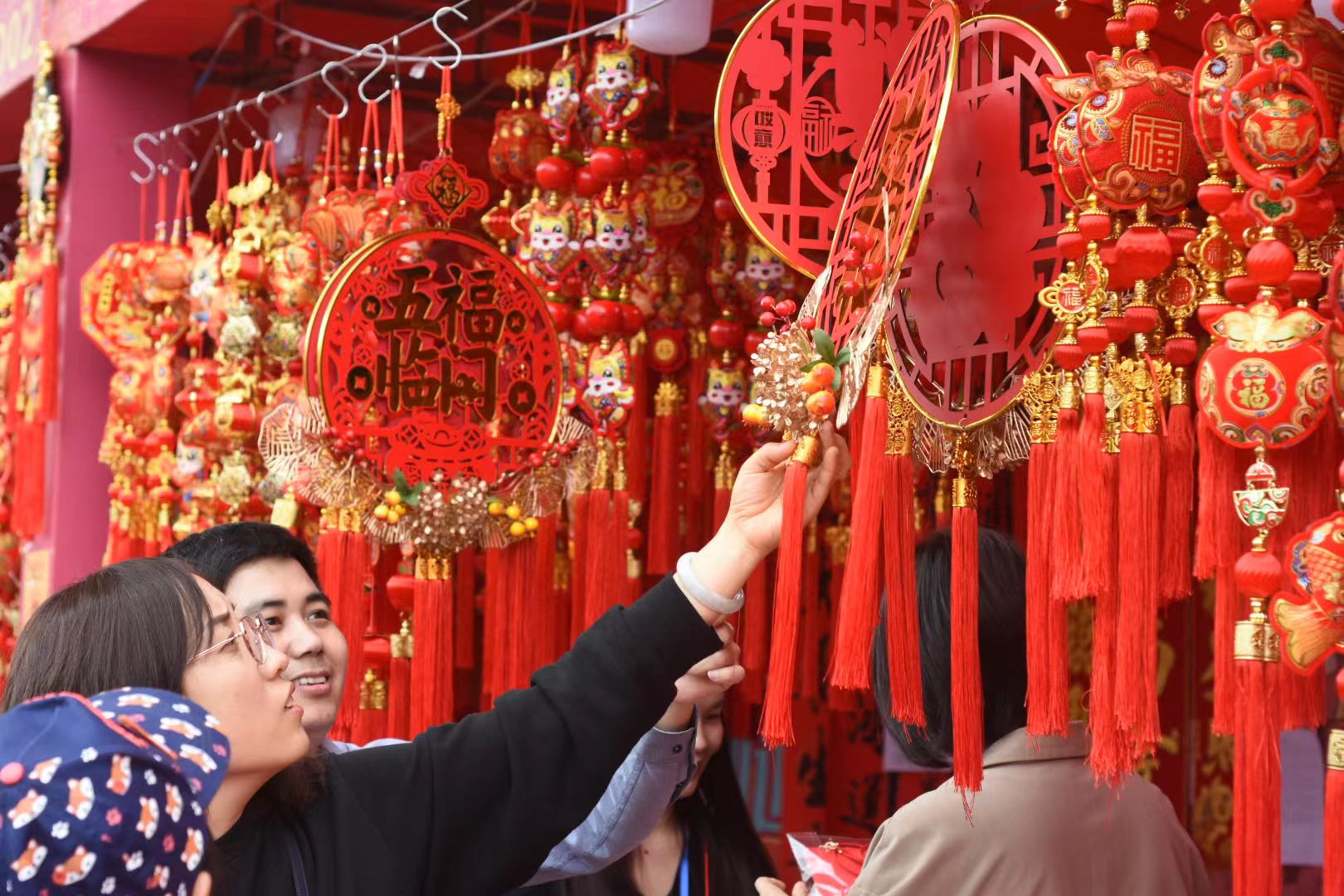 新春走基层 | 最长假期开启：从“赶路”到“享受路”，9天长假让出行从容起来