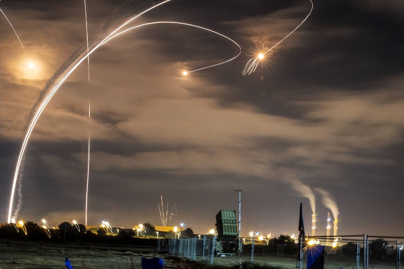 美军被曝已做好“周末打击伊朗”准备,以色列提升全国警戒,重要会议紧急推迟!敏感时刻,伊朗、俄罗斯联合军演!国际油价大涨