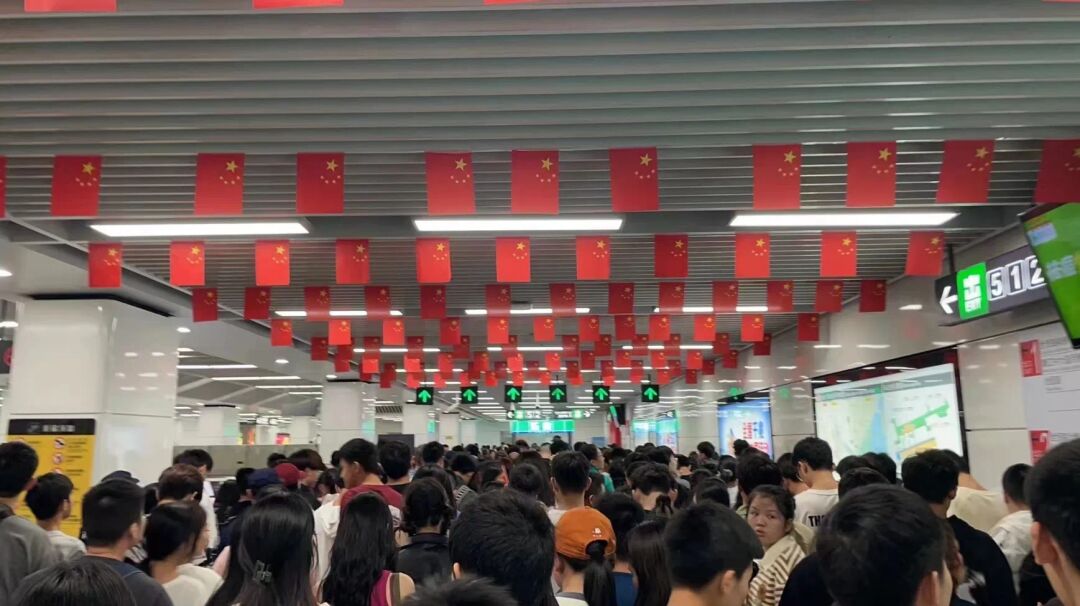 哈尔滨机场单日客流破历史纪录 春运返程高峰正式开启