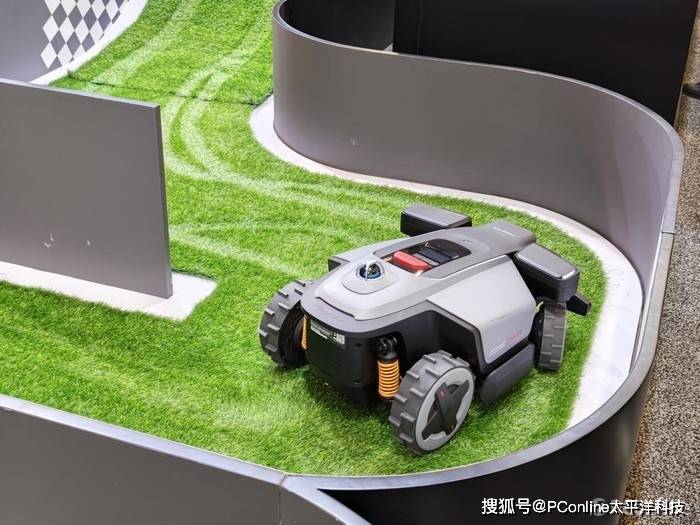 石头科技获得实用新型专利授权:“尘袋烘干装置、清洁基站及清洁系统”