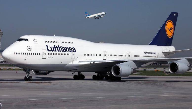 以色列宣布关闭领空，暂停所有民用航班飞行