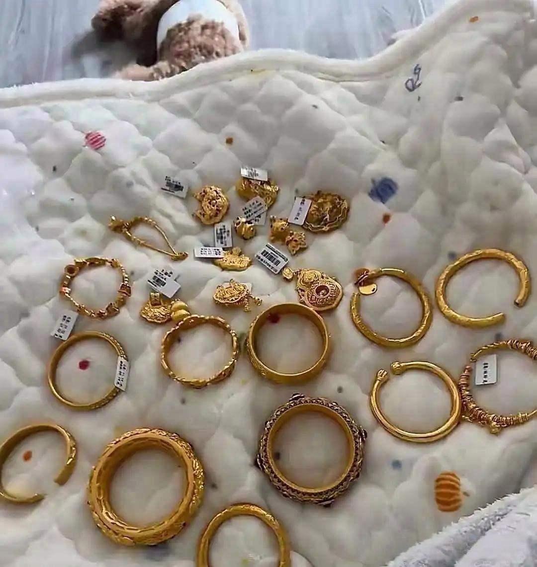 黑天鹅突袭!金价已破5200美元,全球投资者等周一开盘,专家解析