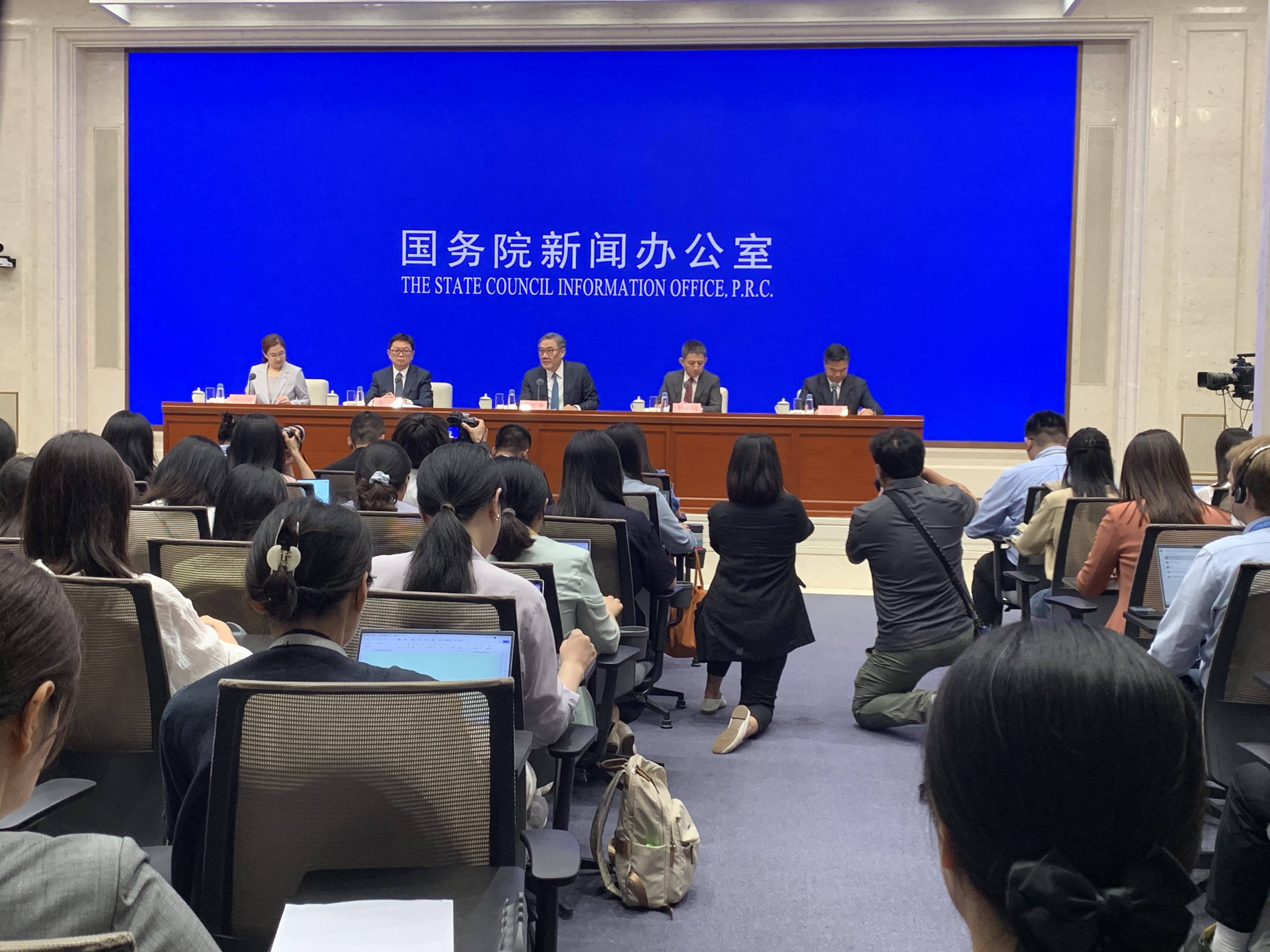 王文涛：“十四五”时期我国人均消费GDP从1万美元增至1.3万美元