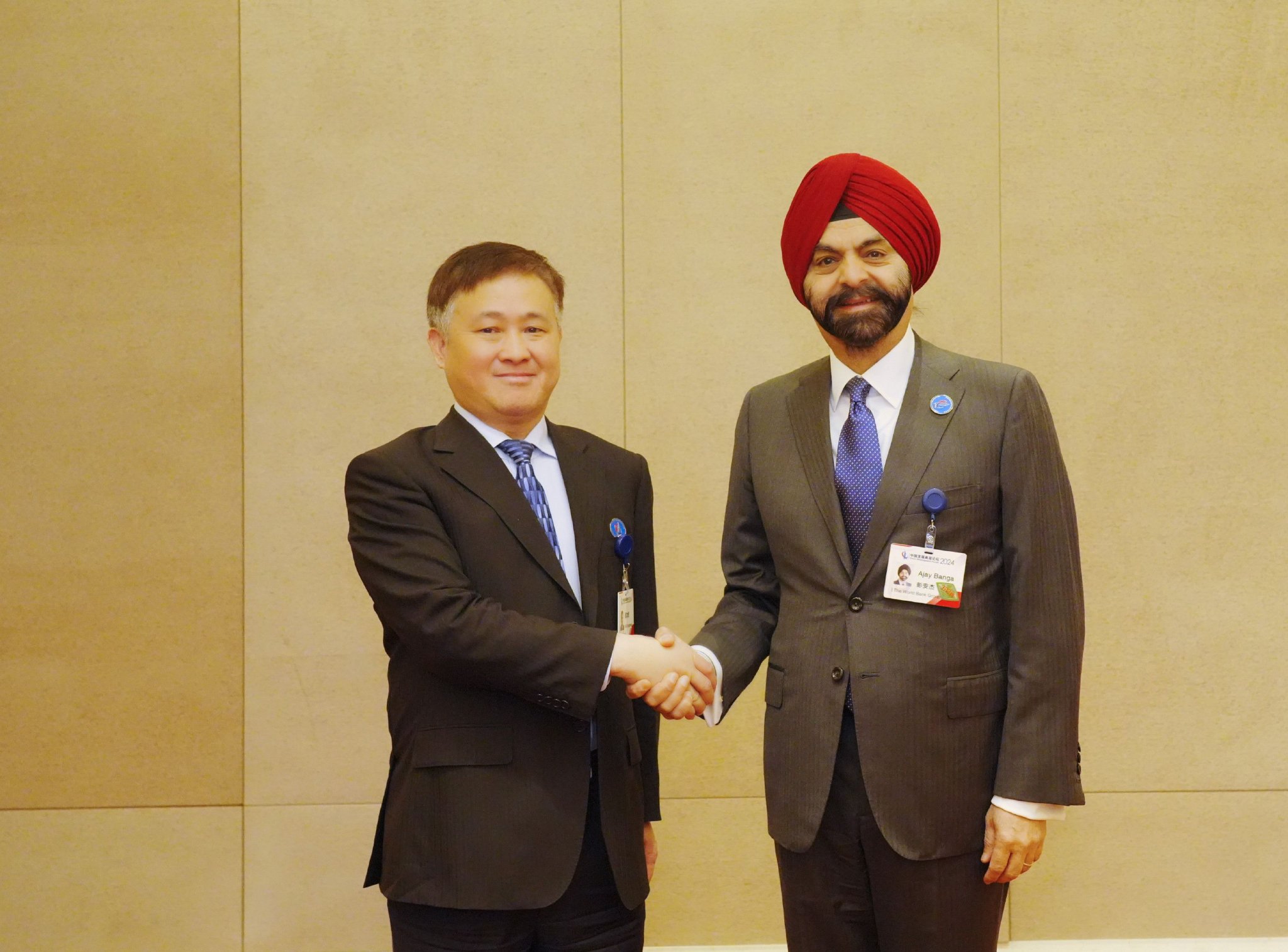 潘功胜：未来货币政策将逐步淡化数量型中介目标