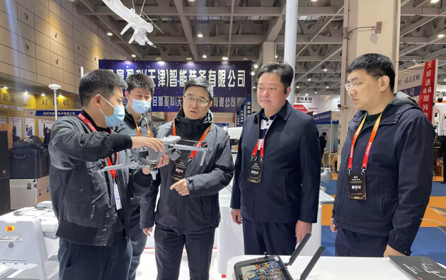 AI医疗概念推高股价,合富中国业绩陷入低谷,长单捆绑客户成效待考