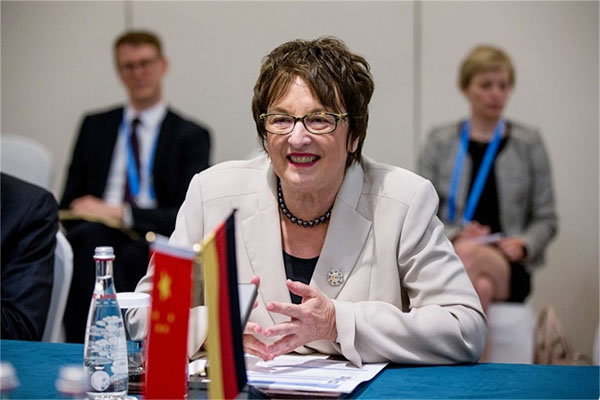 何立峰会见汇丰、瑞银、路易达孚等知名跨国公司负责人！跨国公司负责人：对中国经济充满信心，愿继续深耕中国市场，持续扩大对华投资