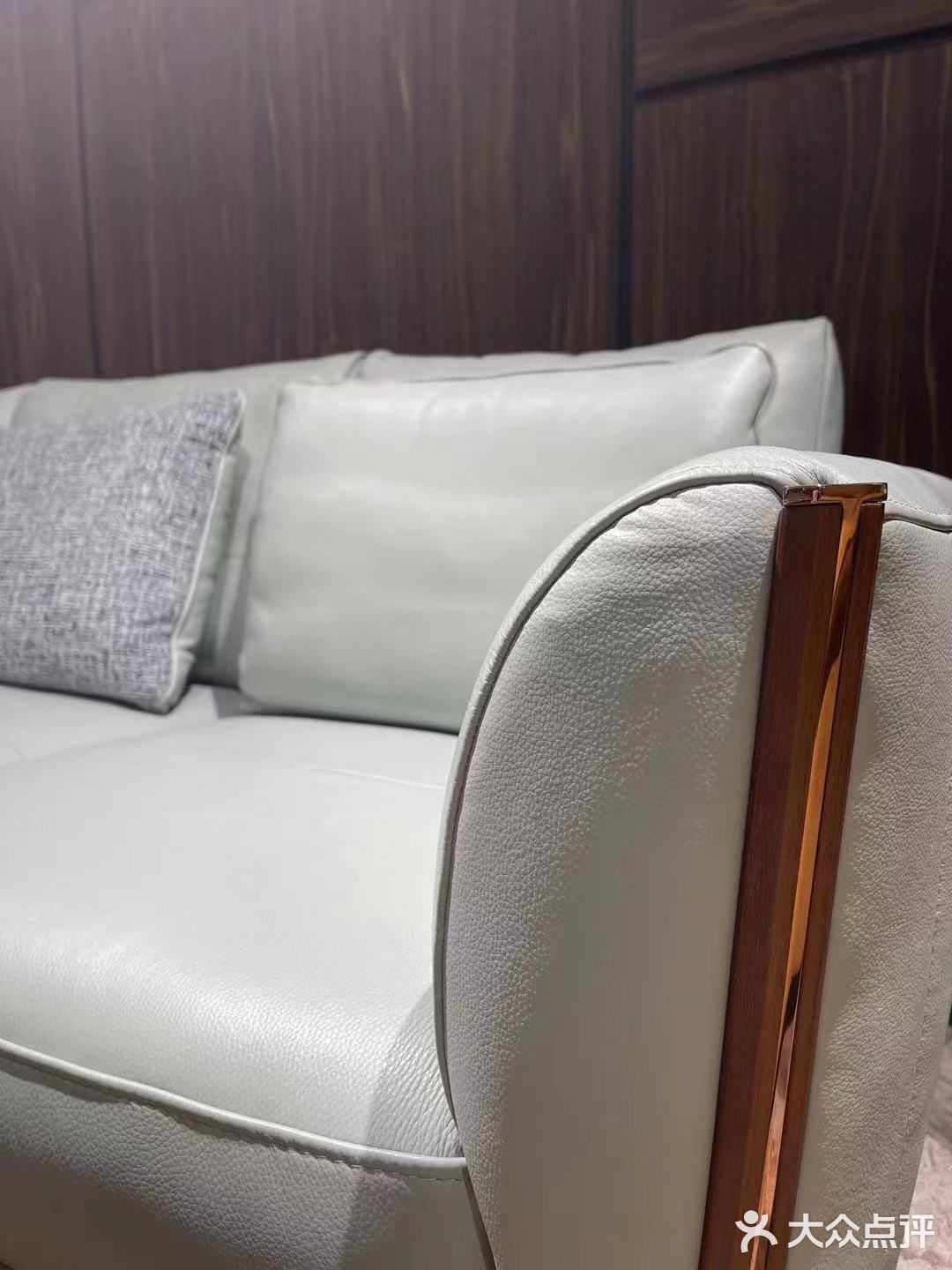 顾家家居获得外观设计专利授权：“沙发（GN.1016）”