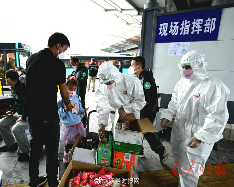 实探：清明假期深圳口岸“人人人”！口岸加速向“经济引擎”转型升级