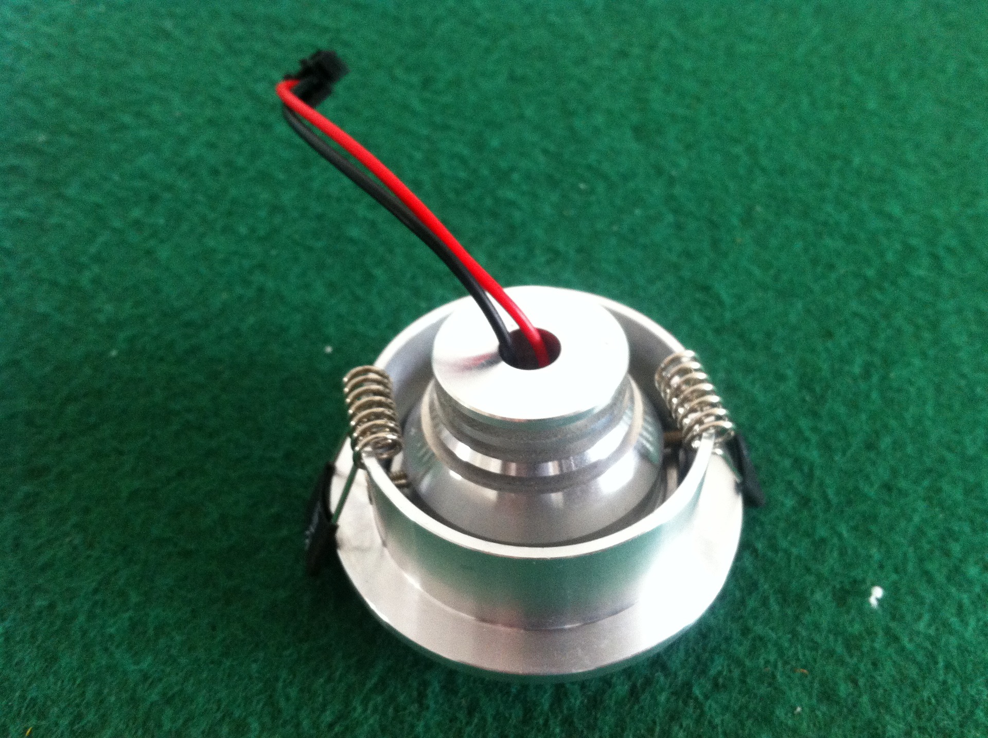 洲明科技获得发明专利授权：“LED灯点数据提取方法、装置和计算机设备”