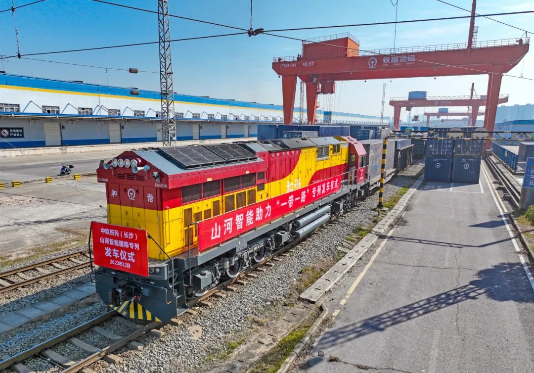 武汉中欧（亚）班列新增汽车专线