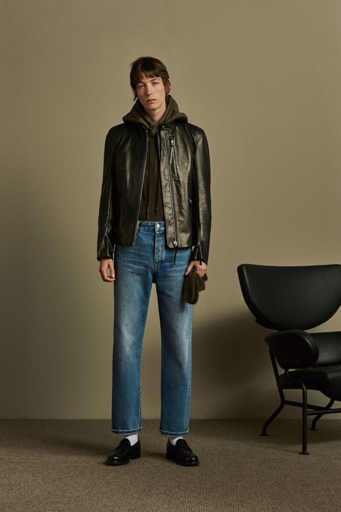 地素时尚的收缩之年：暂停男装、净关百家门店，阵痛之后拐点待考